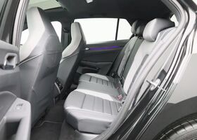 Фольксваген Golf GTE 2025 в Европе на Automoto.ua Черный Фольксваген Golf GTE, объемом двигателя 1.5 л и пробегом 12 тыс. км за 56965 $, фото 11 на Automoto.ua