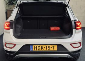 Фольксваген Ти-Рок 2022 в Европе на Automoto.ua Белый Фольксваген Ти-Рок, объемом двигателя 1.5 л и пробегом 55 тыс. км за 33923 $, фото 7 на Automoto.ua