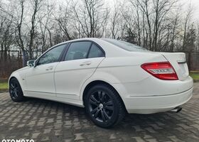 Мерседес Ц-Класс 2009 в Европе на Automoto.ua Белый Мерседес Ц-Класс, объемом двигателя 1 л и пробегом 213 тыс. км за 37900 $, фото 35 на Automoto.ua