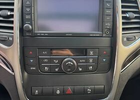 Джип Гранд Чероки 2012 в Европе на Automoto.ua Джип Гранд Чероки, объемом двигателя 2.99 л и пробегом 90 тыс. км за 15162 $, фото 9 на Automoto.ua