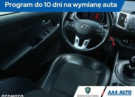 Киа Sportage, объемом двигателя 1.69 л и пробегом 181 тыс. км за 8423 $, фото 7 на Automoto.ua