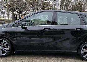 Мерседес Б-класс 2014 в Европе на Automoto.ua Черный Мерседес Б-класс, объемом двигателя 2.14 л и пробегом 237 тыс. км за 12107 $, фото 4 на Automoto.ua