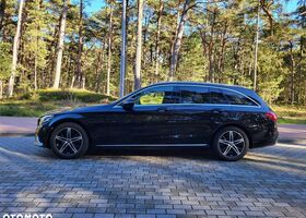 Мерседес Ц-Клас 2019 у Європі на Automoto.ua Чорний Мерседес Ц-Клас, об'ємом двигуна 1 л та пробігом 166 тис. км за 20073 $, фото 33 на Automoto.ua