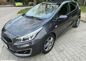 Киа Сид, объемом двигателя 1.58 л и пробегом 83 тыс. км за 9698 $, фото 17 на Automoto.ua