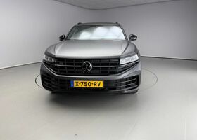 Фольксваген Туарег 2024 в Европе на Automoto.ua Серый Фольксваген Туарег, объемом двигателя 3 л и пробегом 66 тыс. км за 85020 $, фото 2 на Automoto.ua