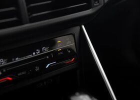 Фольксваген Поло 2024 в Европе на Automoto.ua Черный Фольксваген Поло, объемом двигателя 1 л и пробегом 43 тыс. км за 24915 $, фото 10 на Automoto.ua