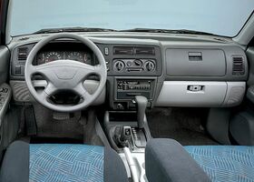 Міцубісі Паджеро Спорт, Позашляховик / Кросовер 2004 - 2008 2.5 TD (133 Hp)