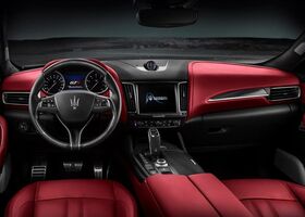 Как выглядит салон нового Maserati Levante 2020 года