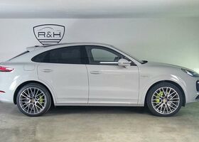 Бежевий Порше Cayenne, об'ємом двигуна 3 л та пробігом 5 тис. км за 123815 $, фото 2 на Automoto.ua