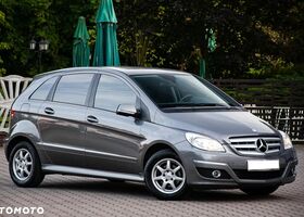 Мерседес Б-класс 2009 в Европе на Automoto.ua Серый Мерседес Б-класс, объемом двигателя 1 л и пробегом 219 тыс. км за 4819 $, фото 5 на Automoto.ua