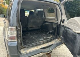 Міцубісі Паджеро 2007 у Європі на Automoto.ua Міцубісі Паджеро, об'ємом двигуна 3.2 л та пробігом 292 тис. км за 5490 $, фото 12 на Automoto.ua