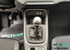 Джип Avenger 2023 в Европе на Automoto.ua Красный Джип Avenger, объемом двигателя 1.2 л и пробегом 285 тыс. км за 28730 $, фото 11 на Automoto.ua