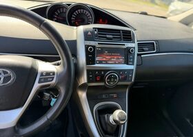 Тойота Версо 2015 у Європі на Automoto.ua Чорний Тойота Версо, об'ємом двигуна 1.6 л та пробігом 175 тис. км за 10025 $, фото 14 на Automoto.ua