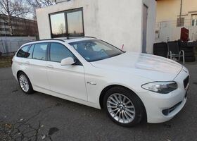 Білий БМВ 520, об'ємом двигуна 2 л та пробігом 330 тис. км за 9772 $, фото 2 на Automoto.ua