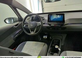 Фольксваген ID.3 2020 в Европе на Automoto.ua Белый Фольксваген ID.3, объемом двигателя 0 л и пробегом 146 тыс. км за 14762 $, фото 2 на Automoto.ua