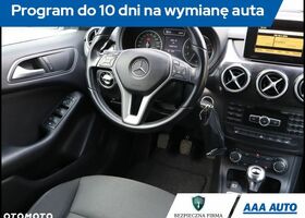 Мерседес Б-клас 2011 у Європі на Automoto.ua Сірий Мерседес Б-клас, об'ємом двигуна 1 л та пробігом 149 тис. км за 7749 $, фото 7 на Automoto.ua