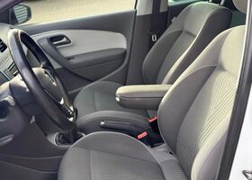 Фольксваген Поло 2014 у Європі на Automoto.ua Білий Фольксваген Поло, об'ємом двигуна 1.15 л та пробігом 122 тис. км за 11396 $, фото 12 на Automoto.ua