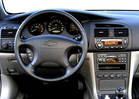 Шевроле Еванда, Седан 2004 - 2006 2.0 i 16V MT (131 Hp)