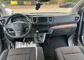 Тойота Proace Verso 2019 у Європі на Automoto.ua Тойота Proace Verso, об'ємом двигуна 2 л та пробігом 139 тис. км за 16900 $, фото 13 на Automoto.ua