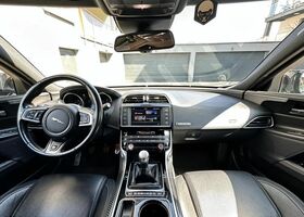 Ягуар XE, об'ємом двигуна 2 л та пробігом 126 тис. км за 14255 $, фото 32 на Automoto.ua