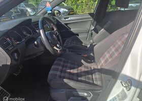 Фольксваген Гольф ГТІ 2018 у Європі на Automoto.ua Білий Фольксваген Гольф ГТІ, об'ємом двигуна 1.98 л та пробігом 91 тис. км за 24558 $, фото 7 на Automoto.ua