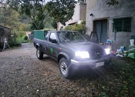 Ніссан Кінг Каб 1998 у Європі на Automoto.ua Чорний Ніссан Кінг Каб, об'ємом двигуна 2.49 л та пробігом 246 тис. км за 8512 $, фото 2 на Automoto.ua