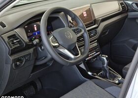 Фольксваген T-Cross, об'ємом двигуна 1.5 л та пробігом 1 тис. км за 26523 $, фото 18 на Automoto.ua