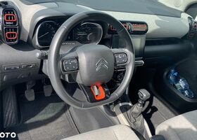 Сітроен C3 Aircross, об'ємом двигуна 1.2 л та пробігом 56 тис. км за 11857 $, фото 4 на Automoto.ua