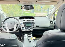 Тойота Prius Plus, об'ємом двигуна 1.8 л та пробігом 318 тис. км за 13923 $, фото 10 на Automoto.ua