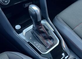 Фольксваген Ти-Рок 2020 в Европе на Automoto.ua Белый Фольксваген Ти-Рок, объемом двигателя 1.5 л и пробегом 149 тыс. км за 26762 $, фото 5 на Automoto.ua