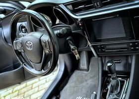 Тойота Ауріс, об'ємом двигуна 1.6 л та пробігом 139 тис. км за 12937 $, фото 17 на Automoto.ua