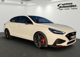 Білий Хендай i30, об'ємом двигуна 2 л та пробігом 15 тис. км за 40618 $, фото 1 на Automoto.ua