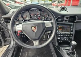 Серый Порше 911, объемом двигателя 3.6 л и пробегом 109 тыс. км за 59159 $, фото 10 на Automoto.ua