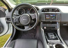 Ягуар XE, об'ємом двигуна 2 л та пробігом 210 тис. км за 14039 $, фото 8 на Automoto.ua