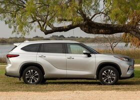 Toyota Highlander 2020 на тест-драйве, фото 6