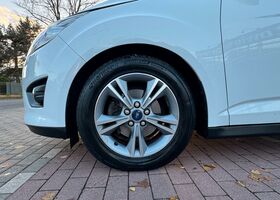 Форд Сі-Макс 2015 у Європі на Automoto.ua Білий Форд Сі-Макс, об'ємом двигуна 1 л та пробігом 81 тис. км за 7990 $, фото 7 на Automoto.ua