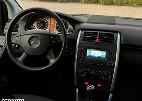 Мерседес Б-класс 2007 в Европе на Automoto.ua Черный Мерседес Б-класс, объемом двигателя 1 л и пробегом 284 тыс. км за 3124 $, фото 7 на Automoto.ua