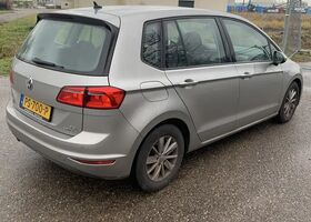 Фольксваген Гольф Спортсван 2017 у Європі на Automoto.ua Сірий Фольксваген Гольф Спортсван, об'ємом двигуна 1 л та пробігом 206 тис. км за 7986 $, фото 2 на Automoto.ua