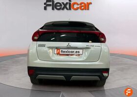 Мицубиси Eclipse Cross 2018 в Европе на Automoto.ua Белый Мицубиси Eclipse Cross, объемом двигателя 1.5 л и пробегом 102 тыс. км за 17446 $, фото 4 на Automoto.ua