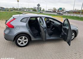 Вольво В40, объемом двигателя 1.56 л и пробегом 181 тыс. км за 7754 $, фото 5 на Automoto.ua