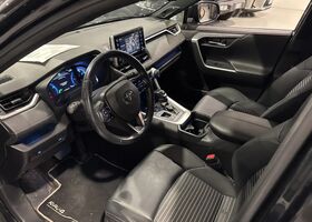 Тойота РАВ 4 2021 в Европе на Automoto.ua Черный Тойота РАВ 4, объемом двигателя 0 л и пробегом 91 тыс. км за 31493 $, фото 6 на Automoto.ua