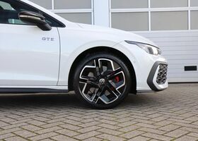 Фольксваген Golf GTE 2025 у Європі на Automoto.ua Білий Фольксваген Golf GTE, об'ємом двигуна 1.5 л та пробігом 22 тис. км за 54645 $, фото 13 на Automoto.ua