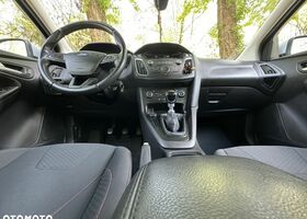 Форд Фокус, объемом двигателя 1.5 л и пробегом 183 тыс. км за 8078 $, фото 21 на Automoto.ua