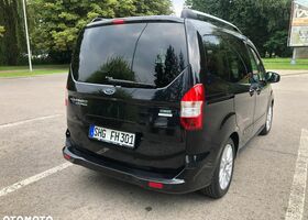 Форд Tourneo Courier, объемом двигателя 1 л и пробегом 141 тыс. км за 7343 $, фото 10 на Automoto.ua