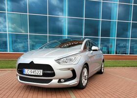 Сітроен ДС5, об'ємом двигуна 1.56 л та пробігом 106 тис. км за 8596 $, фото 8 на Automoto.ua