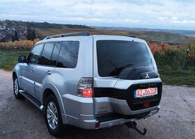 Мицубиси Паджеро 2015 в Европе на Automoto.ua Серебряный Мицубиси Паджеро, объемом двигателя 3.2 л и пробегом 100 тыс. км за 29990 $, фото 3 на Automoto.ua