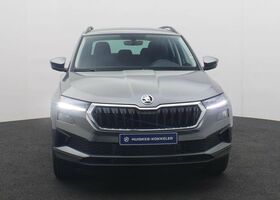 Сірий Шкода Karoq, об'ємом двигуна 1.5 л та пробігом 10 тис. км за 46975 $, фото 8 на Automoto.ua