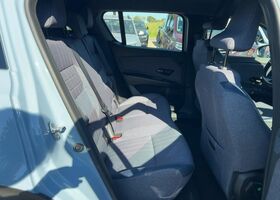 Рено R 4 2025 в Европе на Automoto.ua Синий Рено R 4, объемом двигателя 0 л и пробегом 195 тыс. км за 40845 $, фото 11 на Automoto.ua