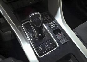 Міцубісі Eclipse Cross 2022 у Європі на Automoto.ua Білий Міцубісі Eclipse Cross, об'ємом двигуна 2.36 л та пробігом 62 тис. км за 25195 $, фото 23 на Automoto.ua