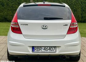 Хендай i30, объемом двигателя 1.4 л и пробегом 151 тыс. км за 4082 $, фото 4 на Automoto.ua